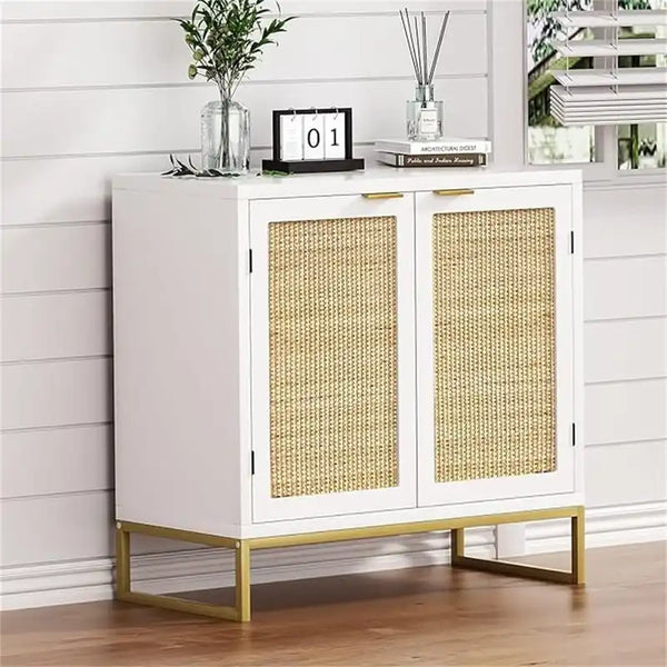 Boho-Akzentschrank mit 2 Rattantüren und goldfarbenen Metallbeinen, weiße Aufbewahrung