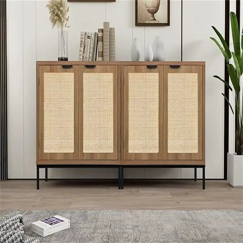 Boho-Akzentschrank mit 2 Rattantüren und goldfarbenen Metallbeinen, weiße Aufbewahrung